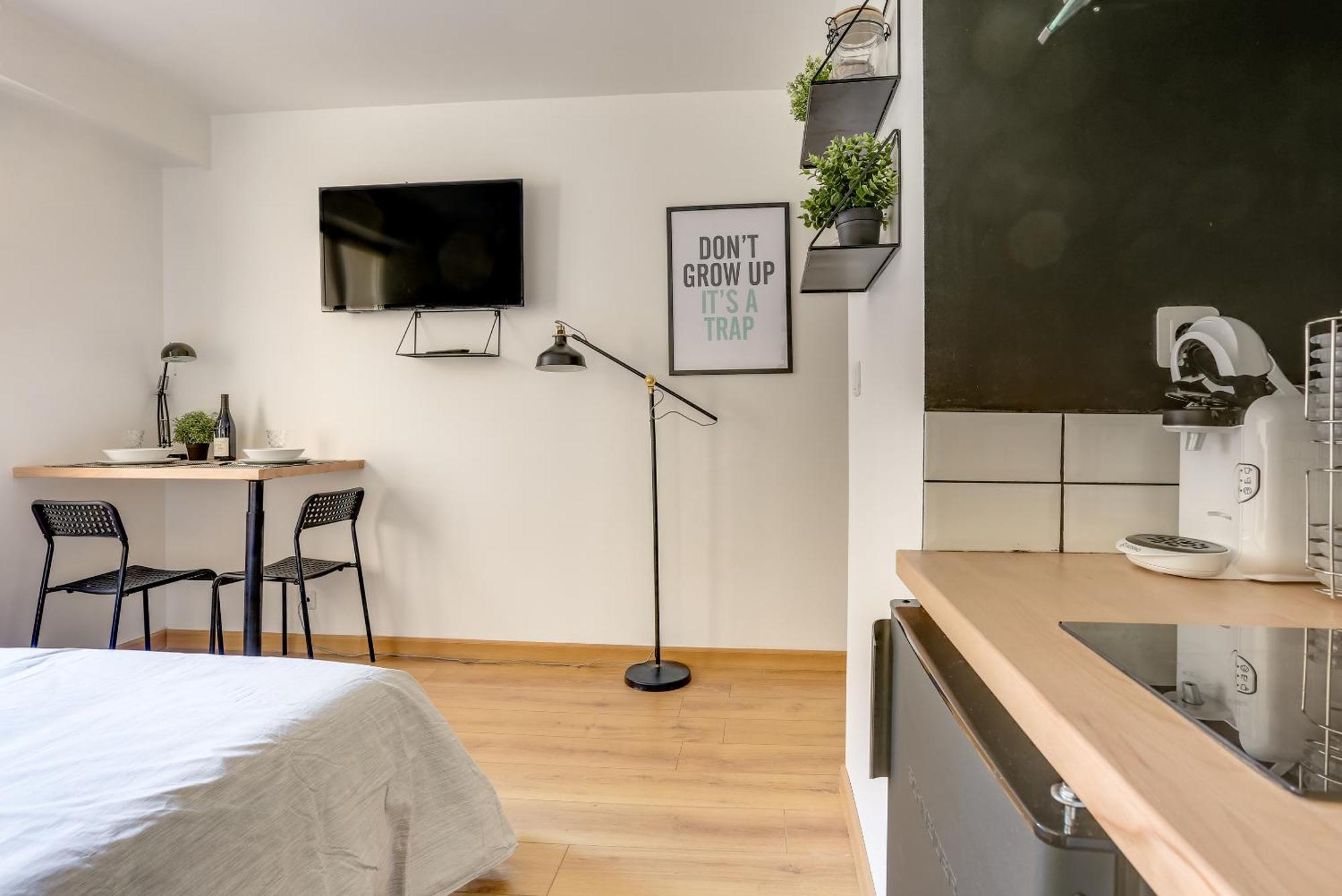 Suites Independantes Toutes Equipees Leopold Ou Carnot Nancy Bagian luar foto